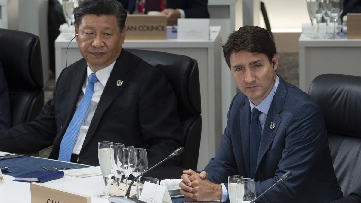 Čína údajně sledovala kanadského poslance, aby ho svedla na „správnou“ cestu